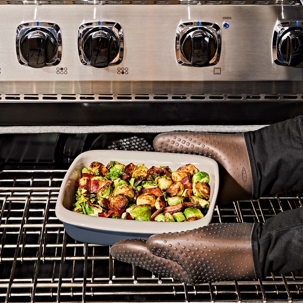 2 Qt Square Stoneware Baking Dish A0