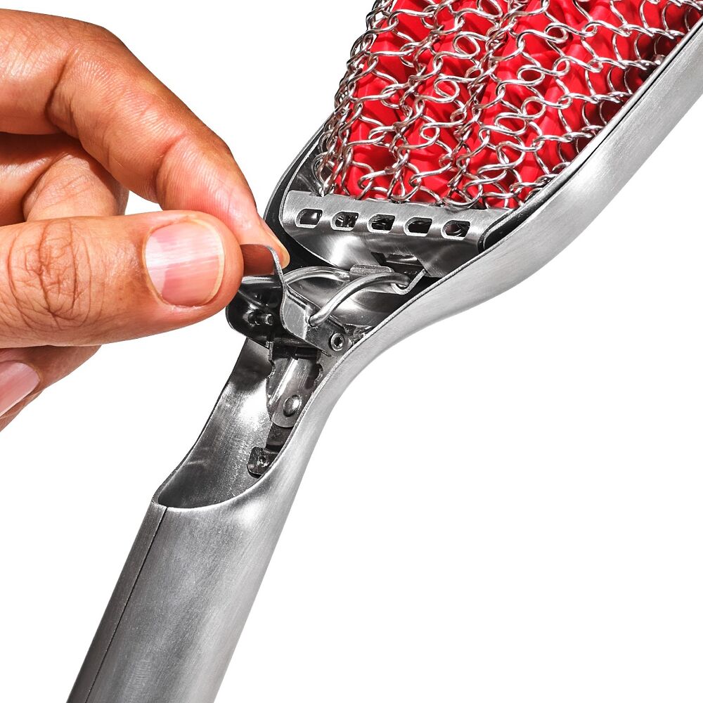 Coiled Grill Brush With Replaceable Head B0
