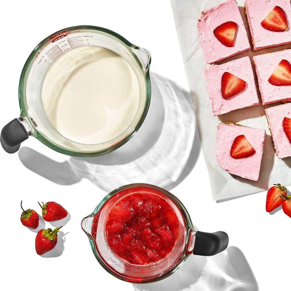 2-Cup and 4-Cup Glass Measuring Cup Set Y2