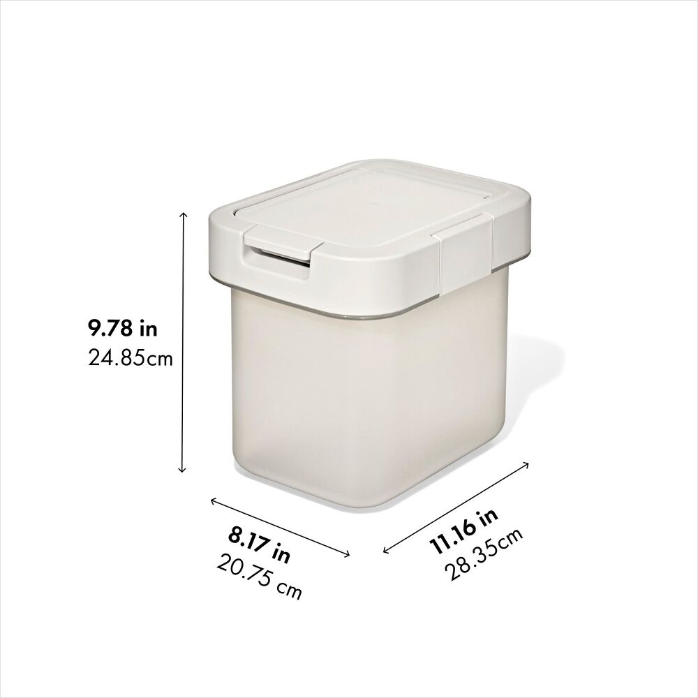 OXO Pet Airtight Food Container with Scoop — Small J0