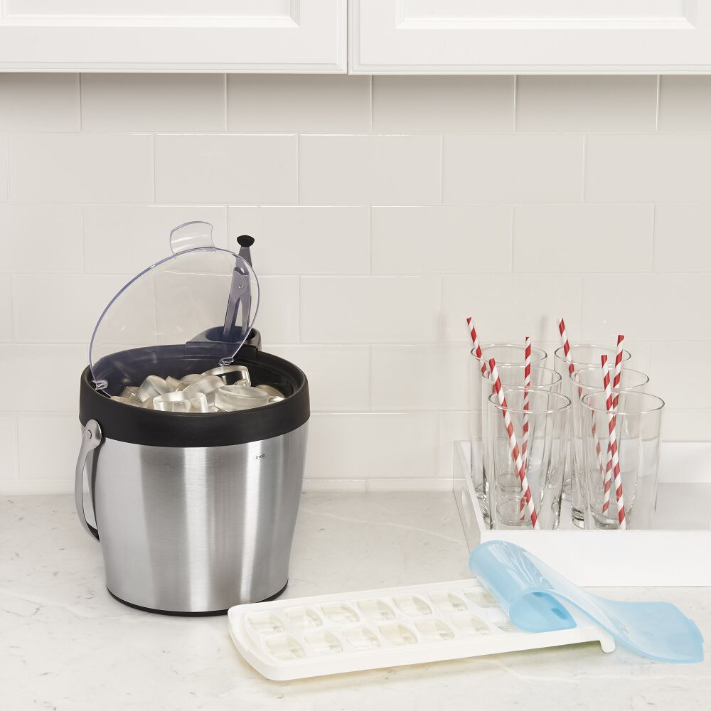 No-Spill Ice Cube Tray P6