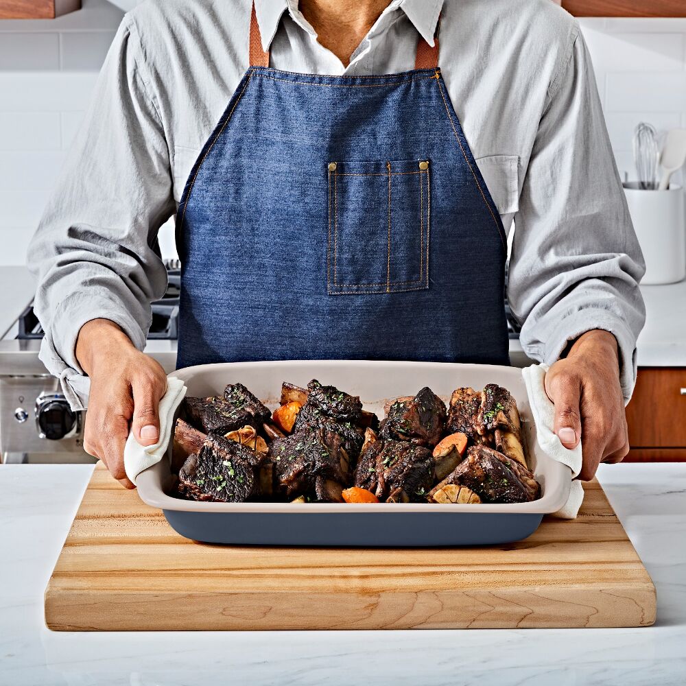 2 Qt Square Stoneware Baking Dish A0