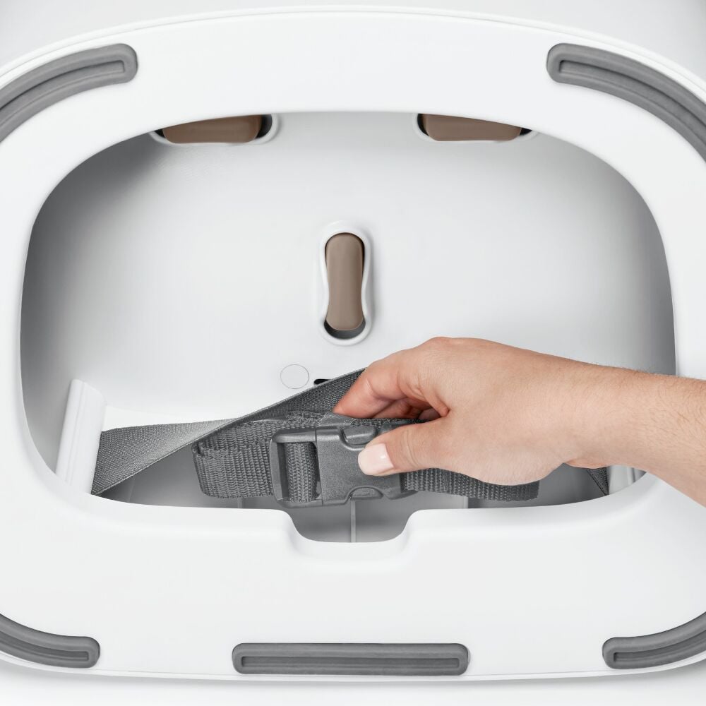 Nest Booster Seat with Removable Cushion F4
