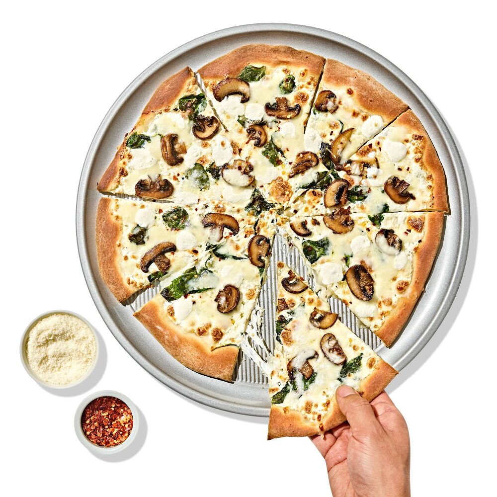 Non-Stick Pro Clear Coated 15in Pizza Pan A8