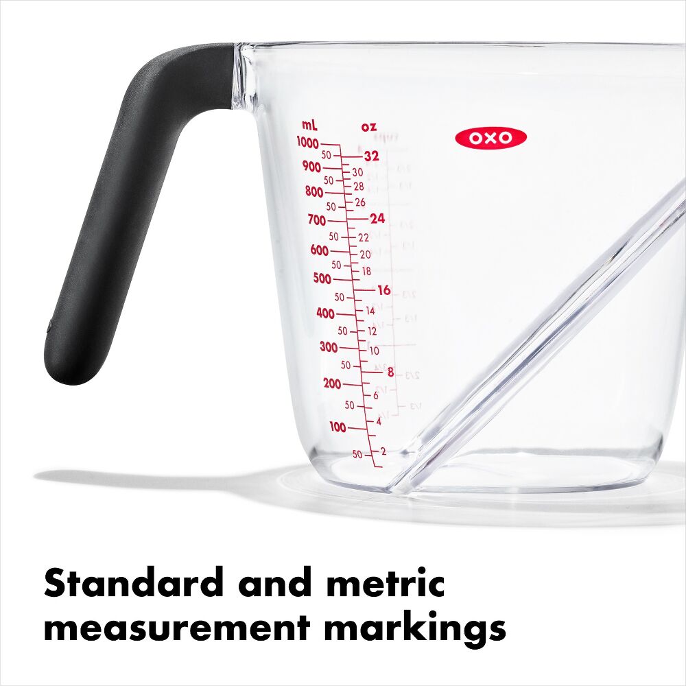 4-Cup Angled Measuring Cup B6