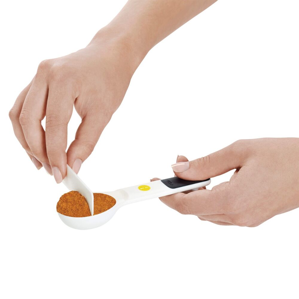 7 Piece Plastic Measuring Spoons - White S4