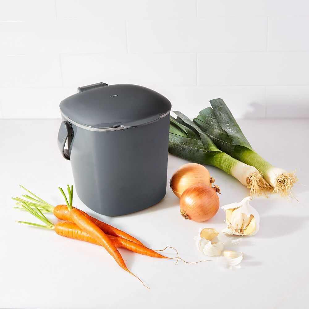 Easy-Clean Compost Bin - 0.75 Gal C3