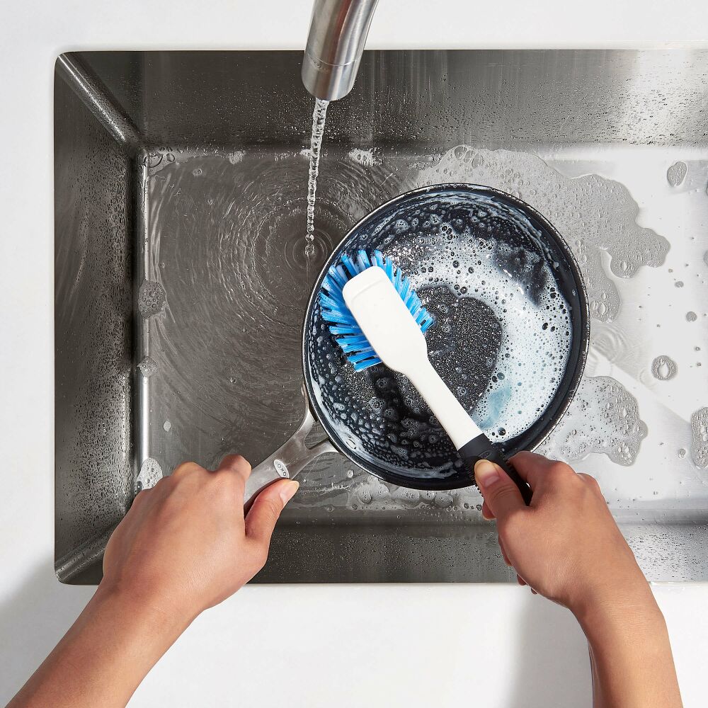 Dish Brush with Scraper S9
