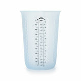 4 Cup Squeeze & Pour Measuring Cup B0