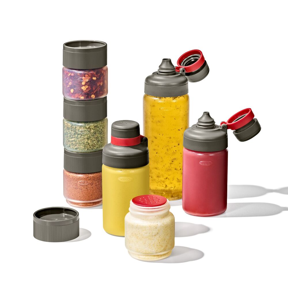 Outdoor 7-Piece Spice Shaker & Squeeze Bottle Set E1