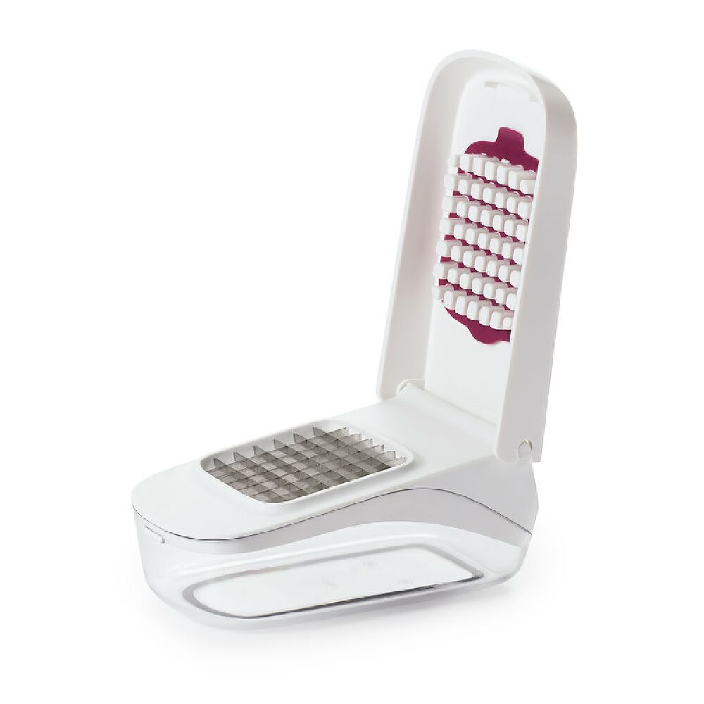 Vegetable Chopper with Easy-Pour Opening J3